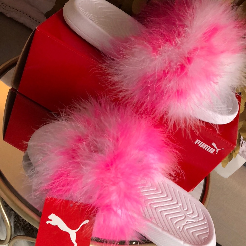 NEW Puma slides💕